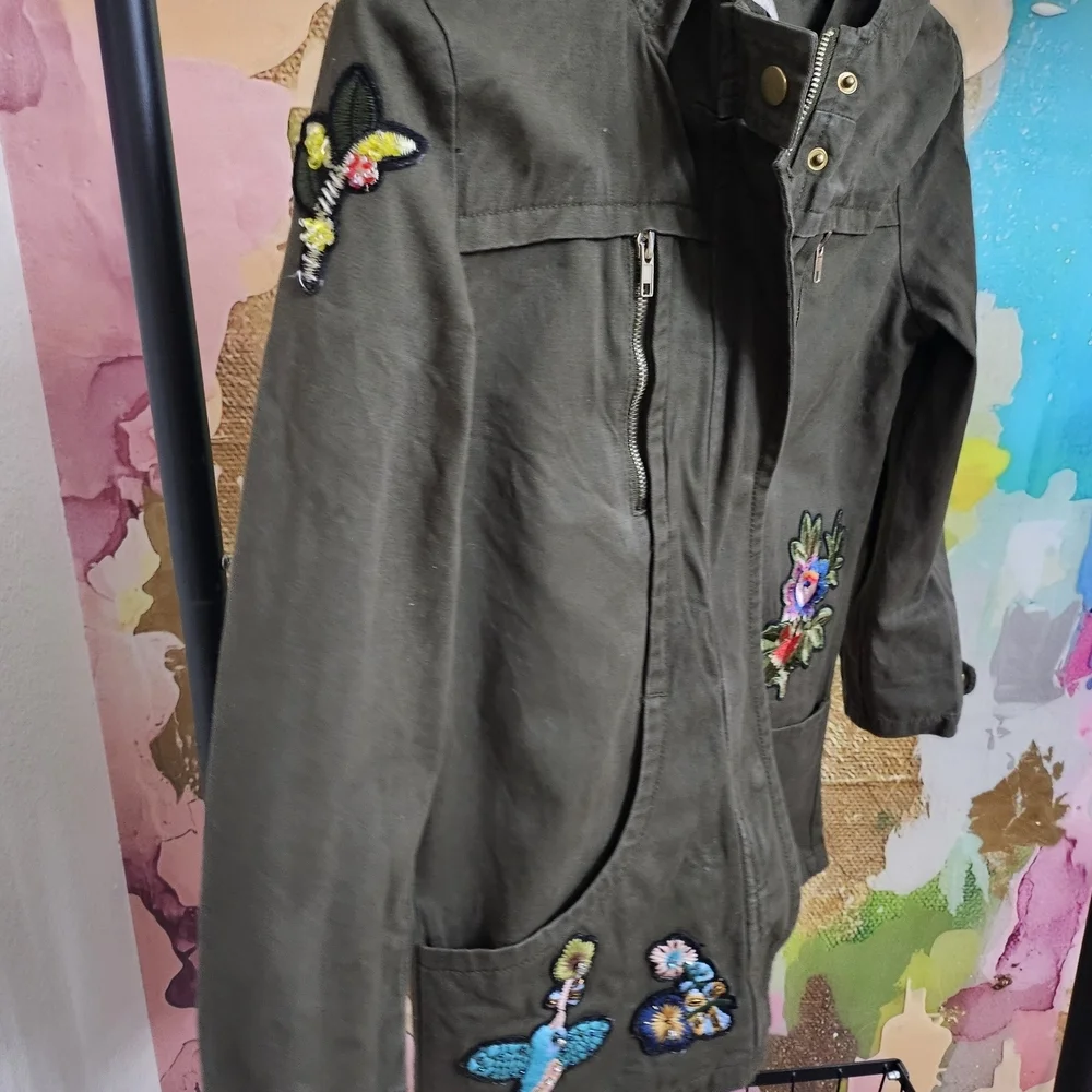 Hannah Banana stylish coat